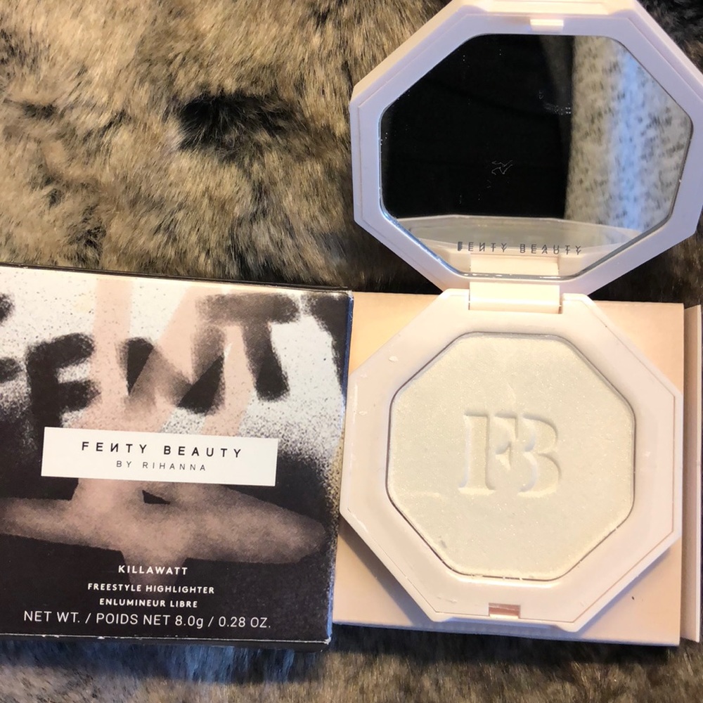 FENTY BEAUTY: Killawatt highlighter (NEVER USED)